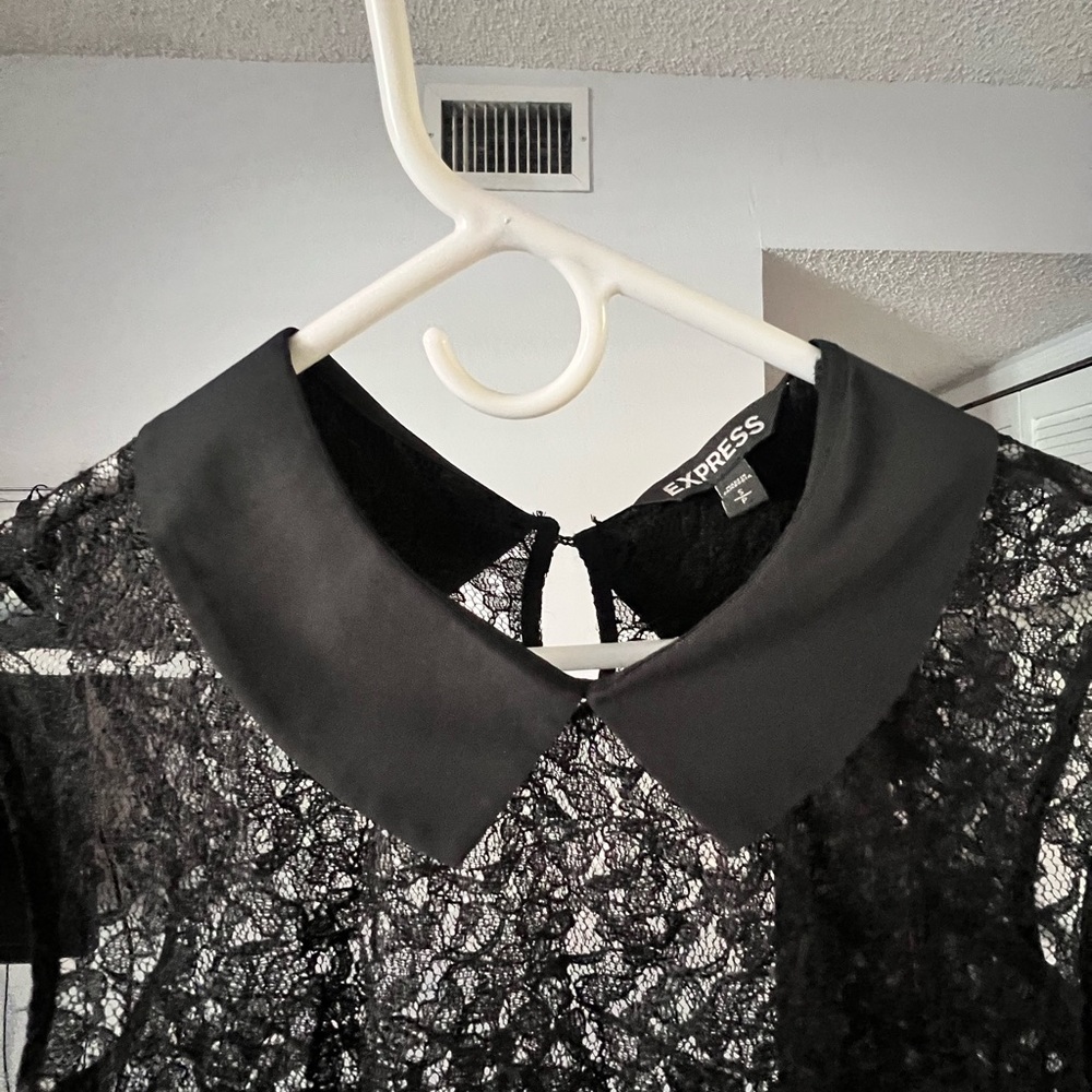 Express lace with silk colar small